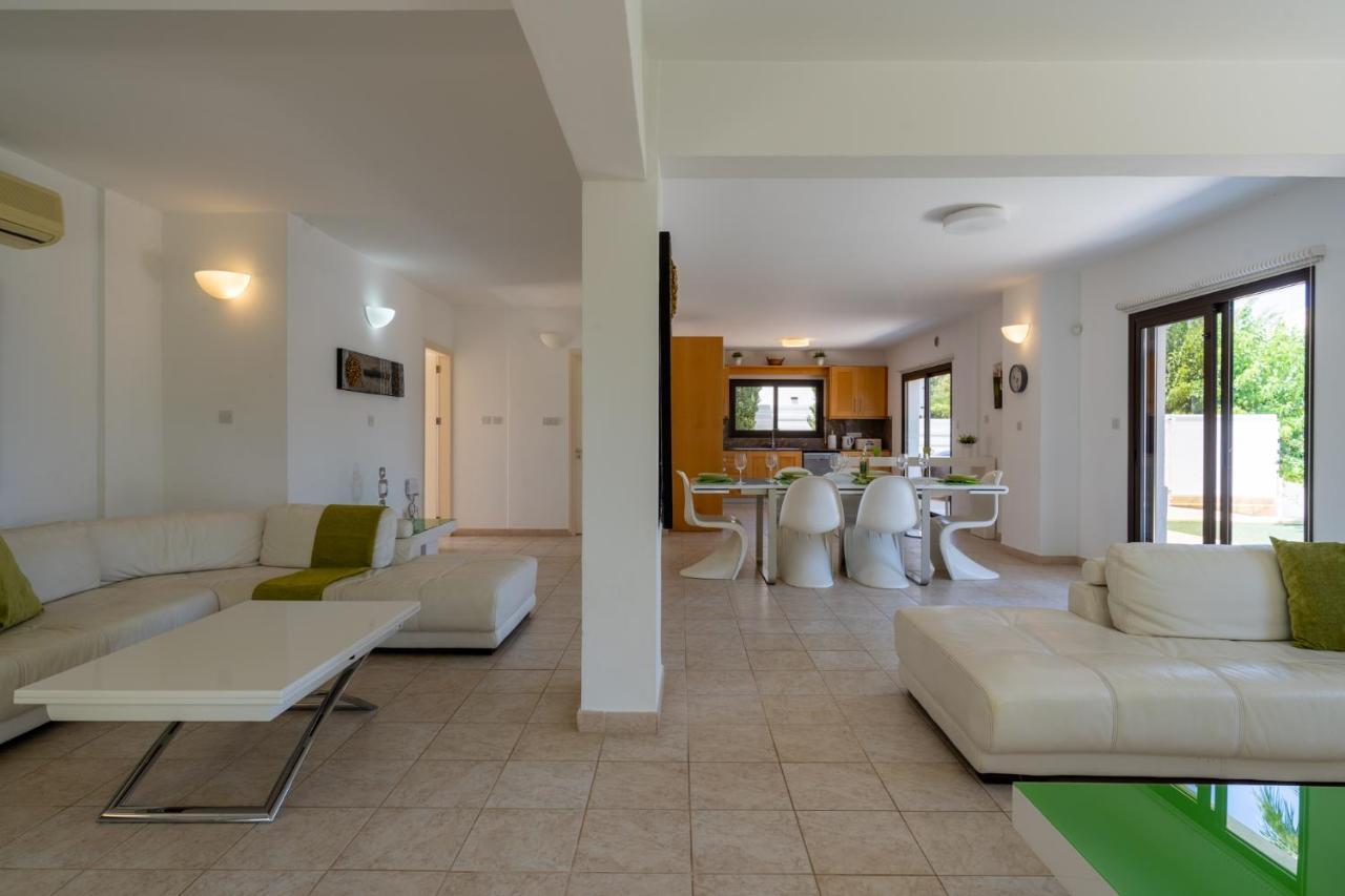 Lime 3-Bedroom Villa In פרוטאראס מראה חיצוני תמונה