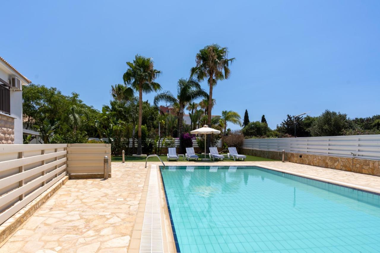 Lime 3-Bedroom Villa In פרוטאראס מראה חיצוני תמונה