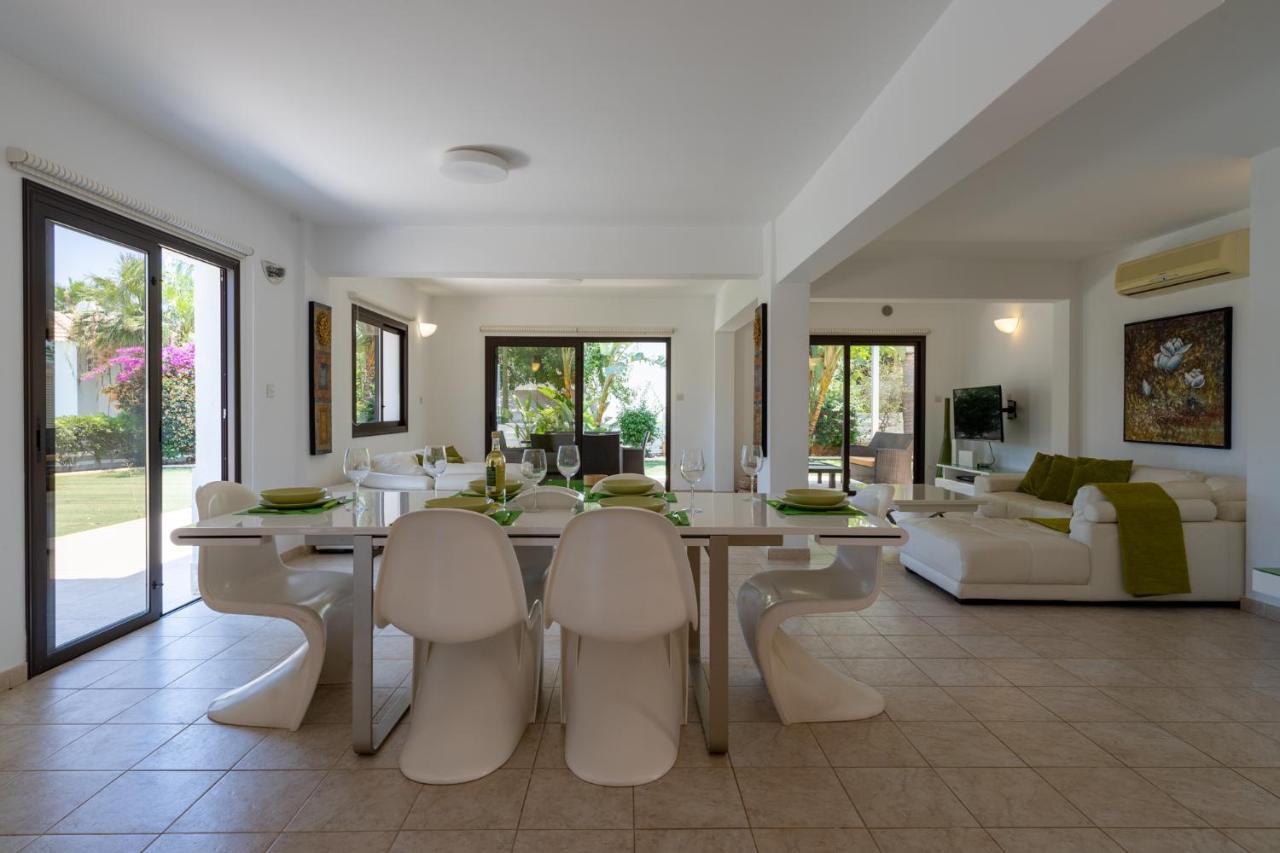 Lime 3-Bedroom Villa In פרוטאראס מראה חיצוני תמונה