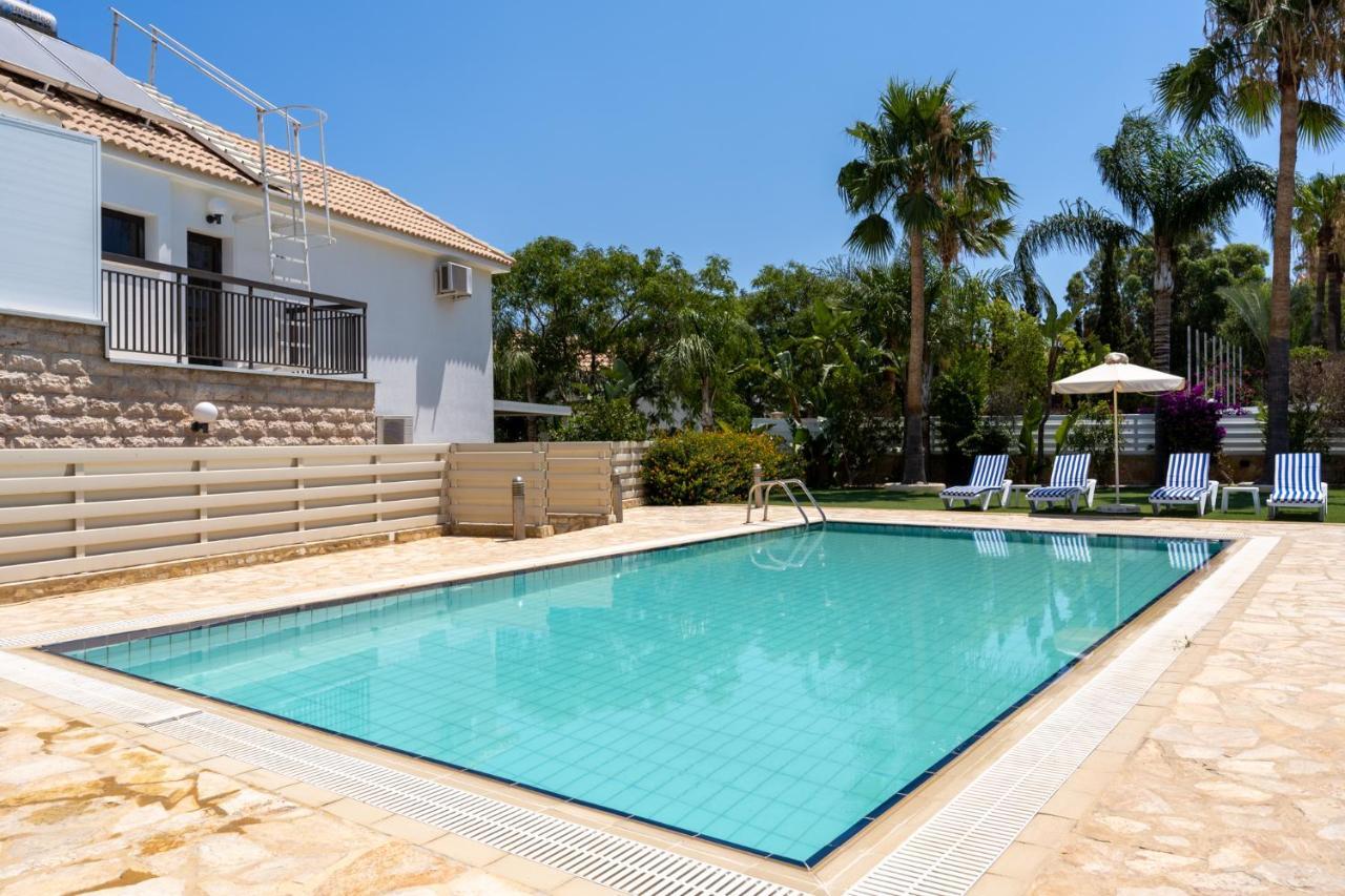 Lime 3-Bedroom Villa In פרוטאראס מראה חיצוני תמונה