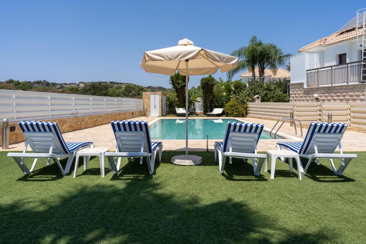 Lime 3-Bedroom Villa In פרוטאראס מראה חיצוני תמונה