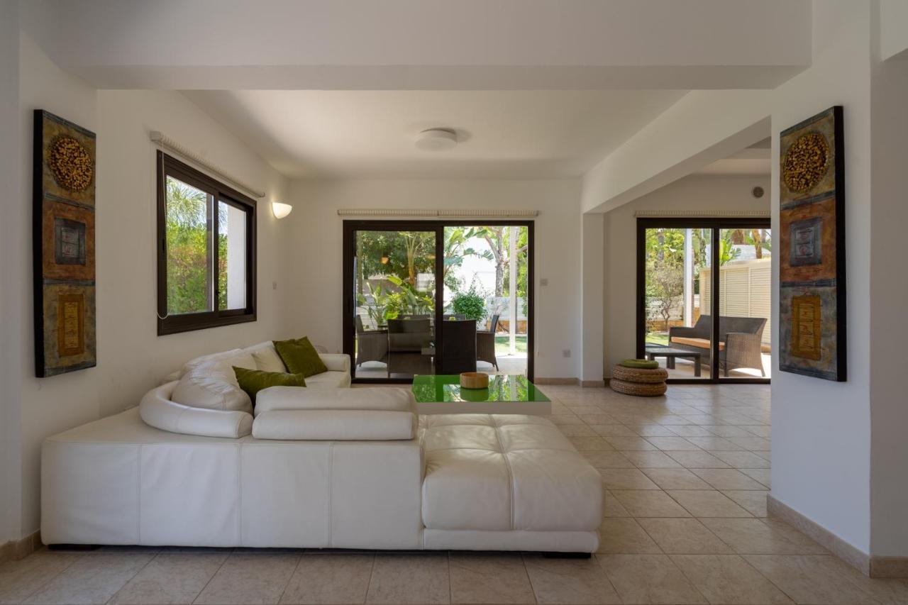 Lime 3-Bedroom Villa In פרוטאראס מראה חיצוני תמונה