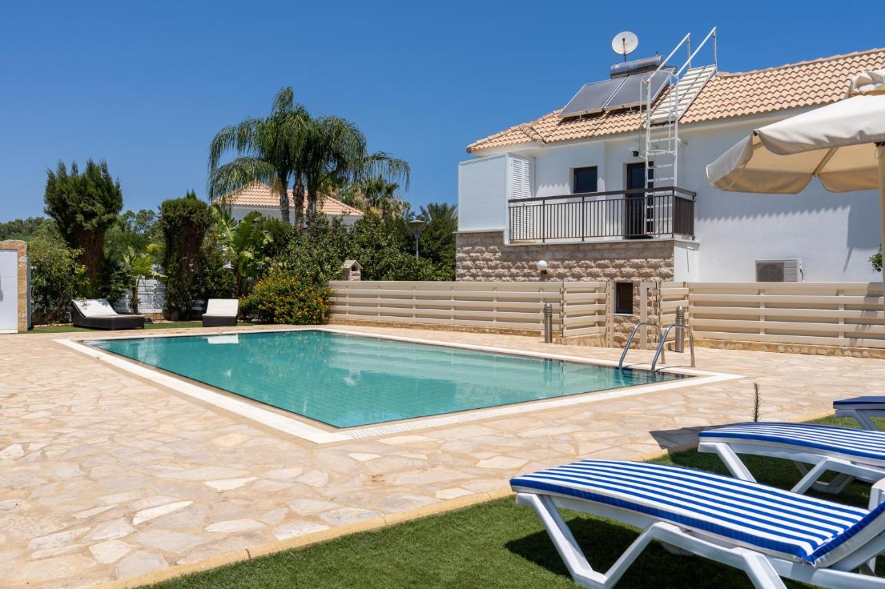 Lime 3-Bedroom Villa In פרוטאראס מראה חיצוני תמונה