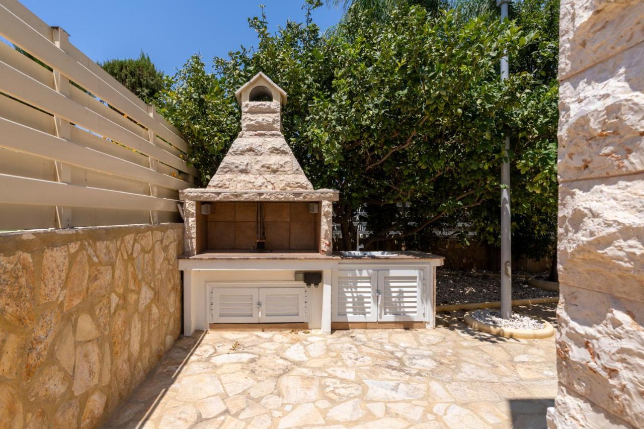 Lime 3-Bedroom Villa In פרוטאראס מראה חיצוני תמונה
