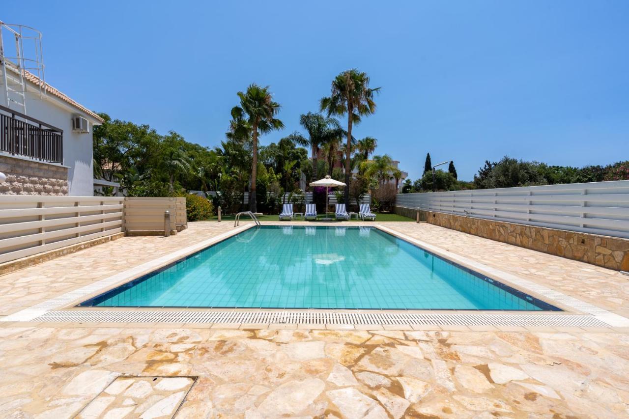 Lime 3-Bedroom Villa In פרוטאראס מראה חיצוני תמונה