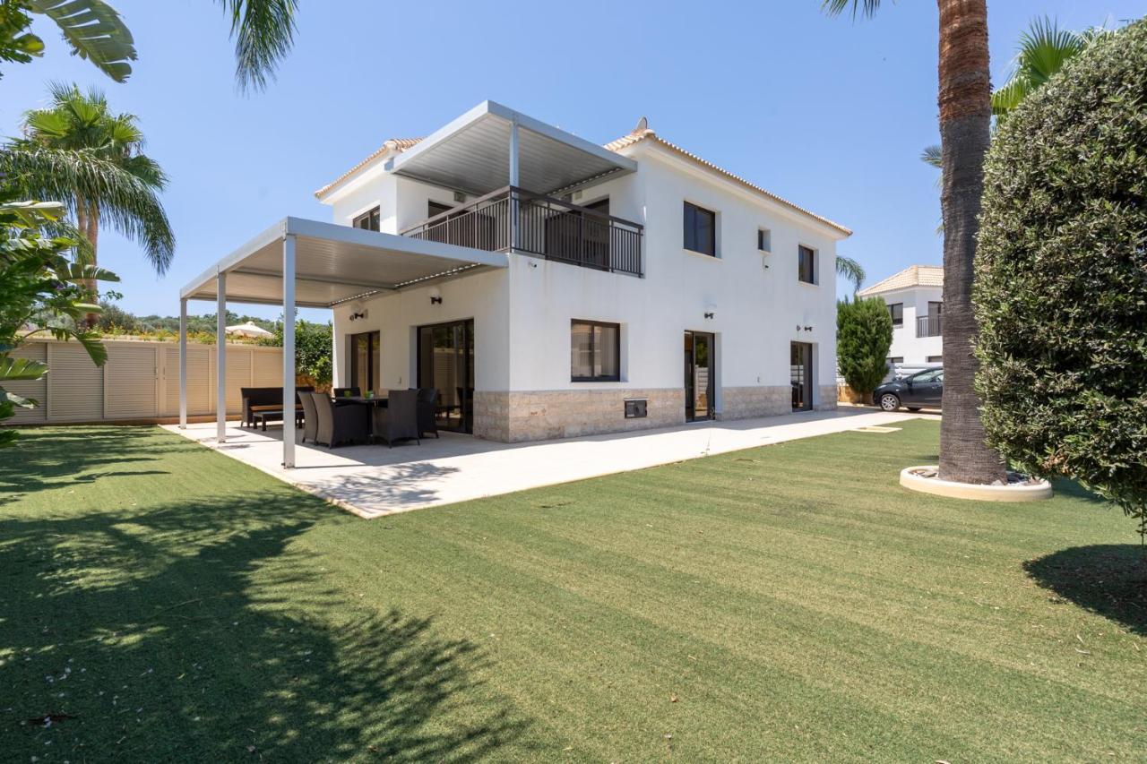 Lime 3-Bedroom Villa In פרוטאראס מראה חיצוני תמונה