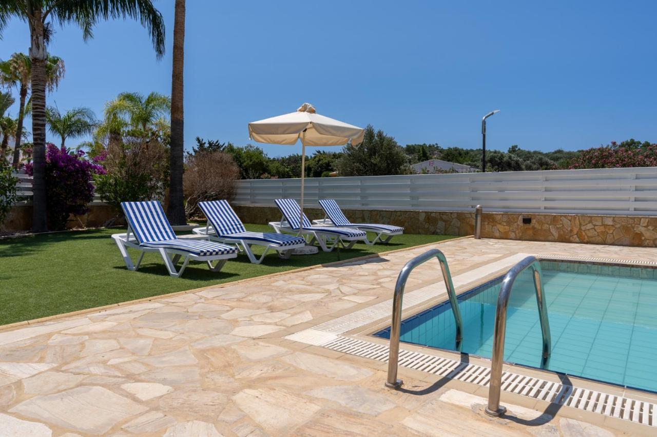 Lime 3-Bedroom Villa In פרוטאראס מראה חיצוני תמונה